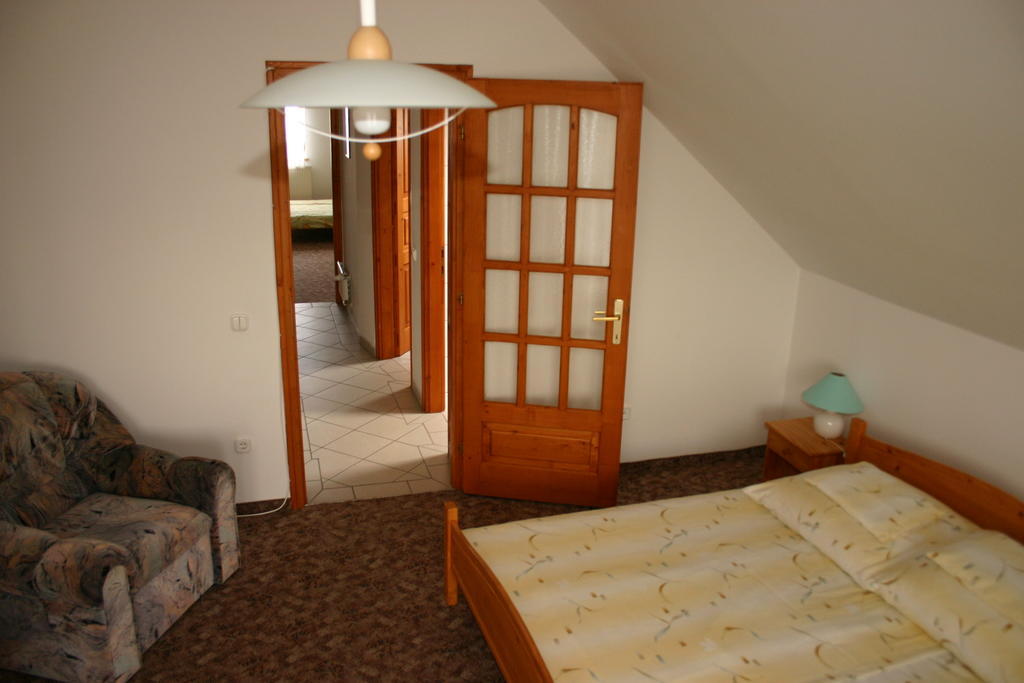 Abigel Thermal Apartman Bük Стая снимка